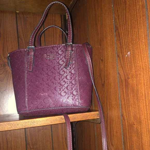 Guess Handbags - Guess purse